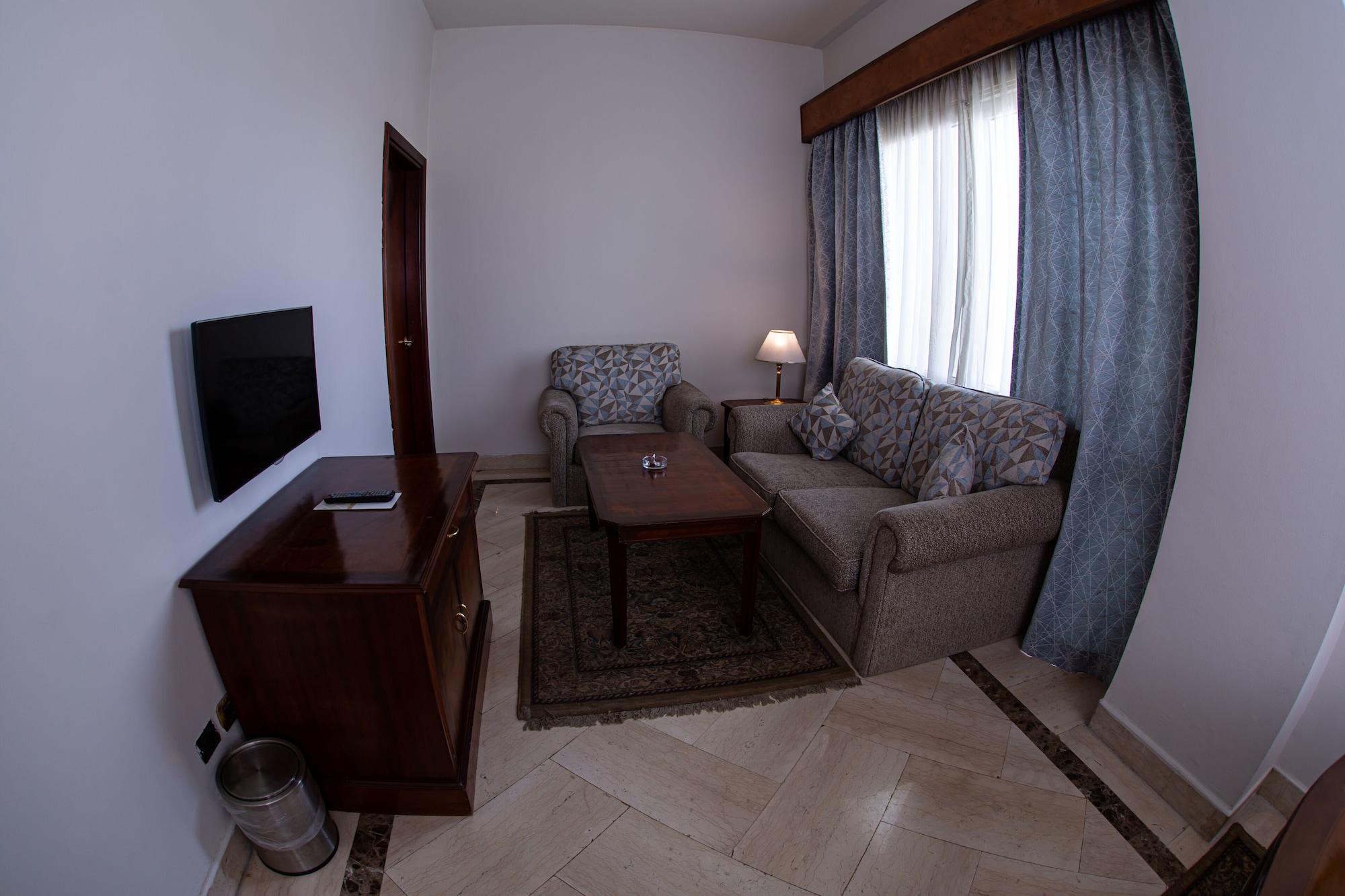 Triumph Plaza Hotel Кайро Екстериор снимка