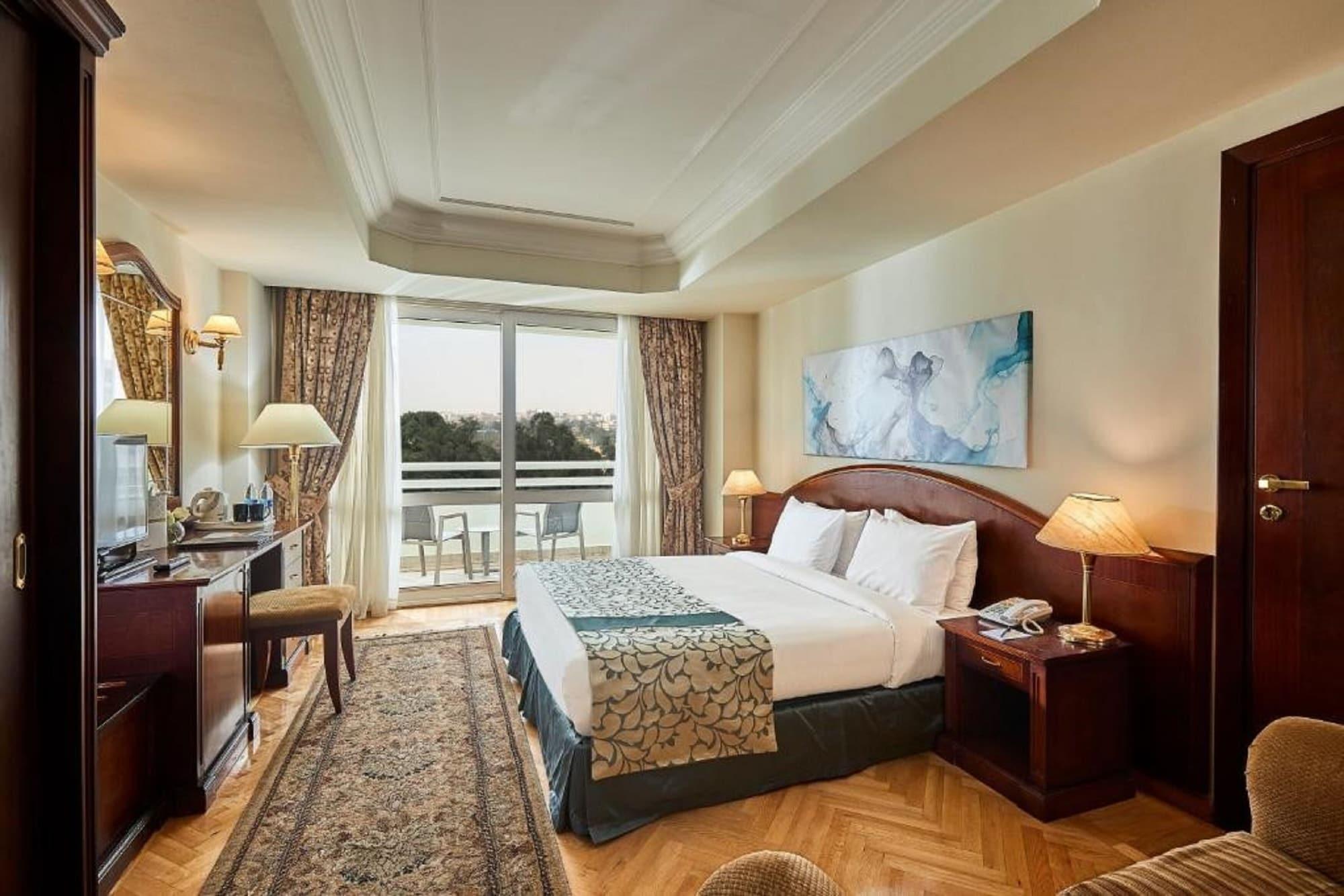 Triumph Plaza Hotel Кайро Екстериор снимка