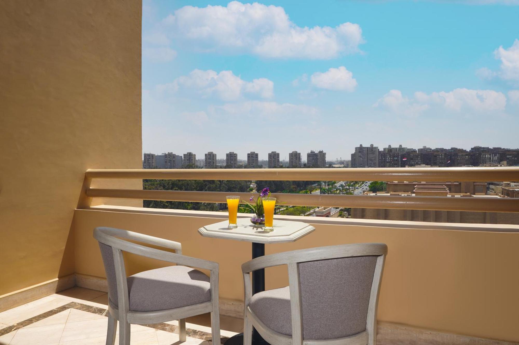 Triumph Plaza Hotel Кайро Екстериор снимка